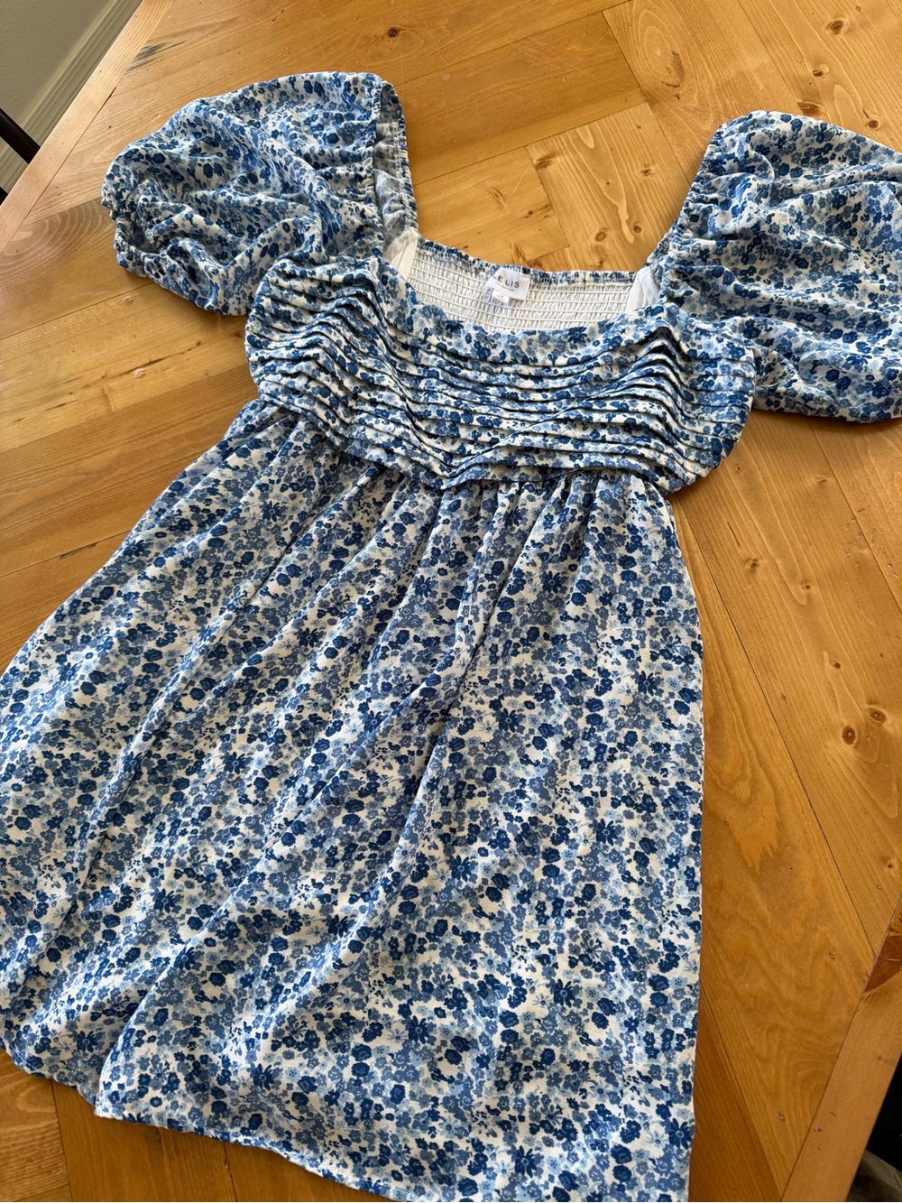 Women’s Blue Floral Puff-Sleeve Dress